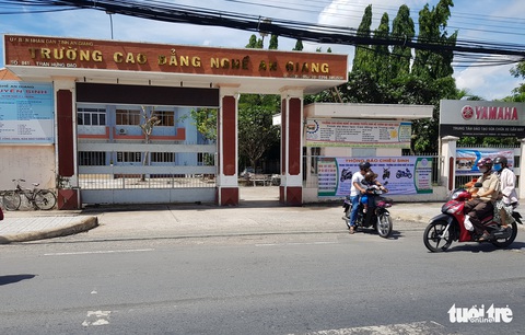Cảnh cáo hiệu trưởng Trường cao đẳng Nghề An Giang vụ chi sai hơn 26 tỉ đồng - Ảnh 1. Cảnh cáo hiệu trưởng Trường cao đẳng Nghề An Giang vụ chi sai hơn 26 tỉ đồng - Ảnh 1.