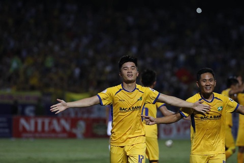 Sân Hàng Đẫy: Vị đắng cho đương kim vô địch V-League - Ảnh 2. Sân Hàng Đẫy: Vị đắng cho đương kim vô địch V-League - Ảnh 2.