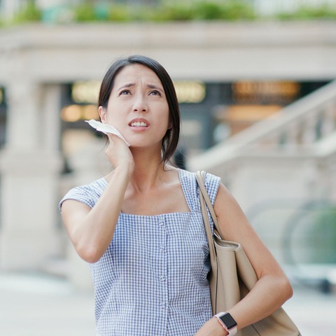 Đừng để cái nóng mùa hè ảnh hưởng sức khoẻ bạn - Ảnh 1. Đừng để cái nóng mùa hè ảnh hưởng sức khoẻ bạn - Ảnh 1.