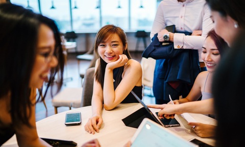 Nhận bằng cử nhân Truyền thông chất lượng quốc tế - Ảnh 3. Nhận bằng cử nhân Truyền thông chất lượng quốc tế - Ảnh 3.