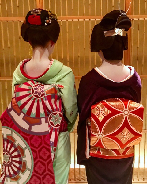 Bí mật đằng sau khuôn mặt trắng như sứ của Geisha Nhật Bản - Ảnh 5. Bí mật đằng sau khuôn mặt trắng như sứ của Geisha Nhật Bản - Ảnh 5.