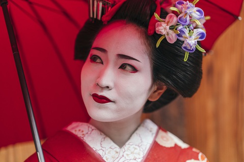 Bí mật đằng sau khuôn mặt trắng như sứ của Geisha Nhật Bản - Ảnh 9. Bí mật đằng sau khuôn mặt trắng như sứ của Geisha Nhật Bản - Ảnh 9.