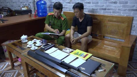 Hai anh em điều hành đường dây tín dụng đen hàng chục tỉ đồng - Ảnh 2. Hai anh em điều hành đường dây tín dụng đen hàng chục tỉ đồng - Ảnh 2.
