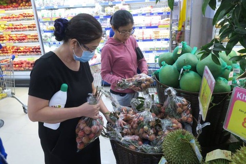 Ủng hộ nông sản Việt đến Hà Nội, giá vải thiều chào sân 22.900 đồng/kg - Ảnh 1. Ủng hộ nông sản Việt đến Hà Nội, giá vải thiều chào sân 22.900 đồng/kg - Ảnh 1.