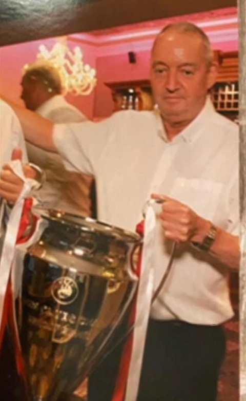 CĐV Liverpool qua đời vì COVID-19, người nhà yêu cầu điều tra trận gặp Atletico - Ảnh 1. CĐV Liverpool qua đời vì COVID-19, người nhà yêu cầu điều tra trận gặp Atletico - Ảnh 1.
