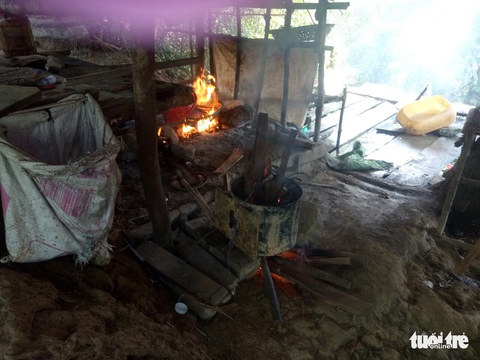 Kiến nghị dùng thuốc nổ đánh sập các hầm vàng - Ảnh 2. Kiến nghị dùng thuốc nổ đánh sập các hầm vàng - Ảnh 2.