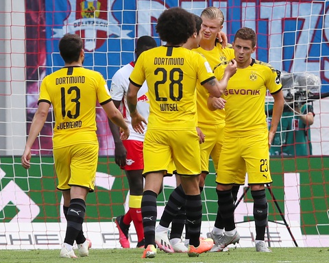 Haaland lập cú đúp, Dortmund hạ Leipzig, giành ngôi á quân Bundesliga - Ảnh 2. Haaland lập cú đúp, Dortmund hạ Leipzig, giành ngôi á quân Bundesliga - Ảnh 2.