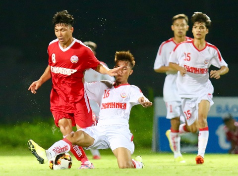 Cầu thủ U19 HAGL 1 ăn mừng sau khi thoát thua chủ nhà PVF - Ảnh 2. Cầu thủ U19 HAGL 1 ăn mừng sau khi thoát thua chủ nhà PVF - Ảnh 2.
