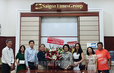 Lãnh đạo TP.HCM thăm cơ quan báo chí nhân Ngày báo chí cách mạng Việt Nam - Ảnh 4. Lãnh đạo TP.HCM thăm cơ quan báo chí nhân Ngày báo chí cách mạng Việt Nam - Ảnh 4.