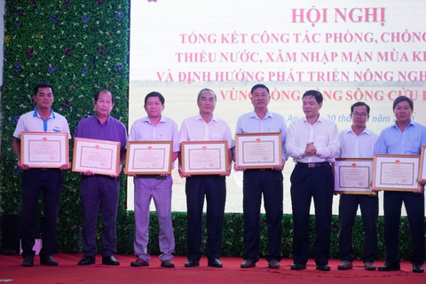 Xâm mặn cao hơn 2016 nhưng giảm bớt thiệt hại nhờ chủ động - Ảnh 1. Xâm mặn cao hơn 2016 nhưng giảm bớt thiệt hại nhờ chủ động - Ảnh 1.