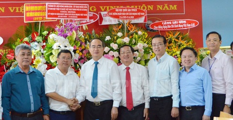 Lãnh đạo TP.HCM thăm cơ quan báo chí nhân Ngày báo chí cách mạng Việt Nam - Ảnh 1. Lãnh đạo TP.HCM thăm cơ quan báo chí nhân Ngày báo chí cách mạng Việt Nam - Ảnh 1.