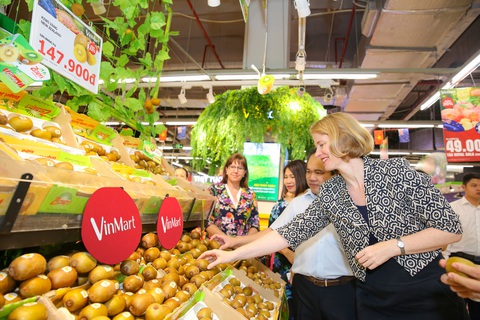 Lễ hội trái cây nhập khẩu New Zealand tại VinMart - Ảnh 2. Lễ hội trái cây nhập khẩu New Zealand tại VinMart - Ảnh 2.