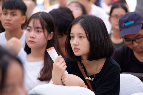 Sáng nay, báo Tuổi Trẻ tư vấn tuyển sinh ở TP.HCM, Hà Nội, Đà Nẵng - Ảnh 6. Sáng nay, báo Tuổi Trẻ tư vấn tuyển sinh ở TP.HCM, Hà Nội, Đà Nẵng - Ảnh 6.
