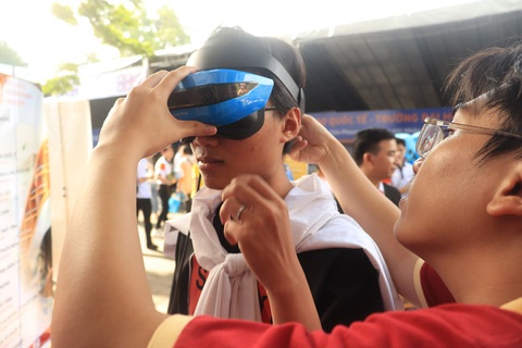 Trường ĐH đem hàng hot tới ngày hội tư vấn tuyển sinh - Ảnh 4. Trường ĐH đem hàng hot tới ngày hội tư vấn tuyển sinh - Ảnh 4.