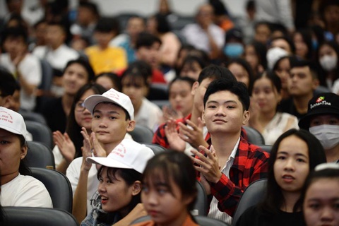Theo nghề gì để 4 năm nữa không thất nghiệp? - Ảnh 1. Theo nghề gì để 4 năm nữa không thất nghiệp? - Ảnh 1.