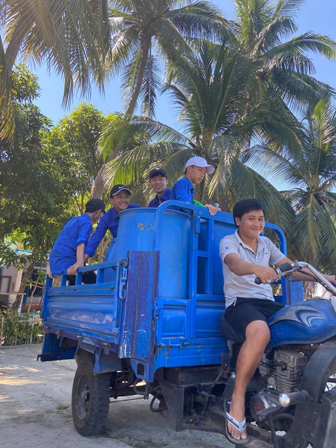 Đưa nước sạch giải khát cho người dân xã đảo - Ảnh 3. Đưa nước sạch giải khát cho người dân xã đảo - Ảnh 3.