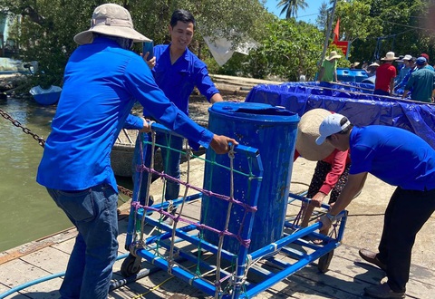 Đưa nước sạch giải khát cho người dân xã đảo - Ảnh 5. Đưa nước sạch giải khát cho người dân xã đảo - Ảnh 5.