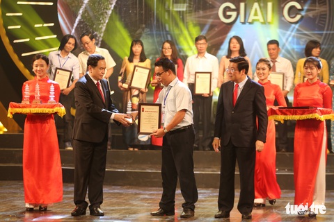 Báo Tuổi Trẻ đoạt 4 giải báo chí quốc gia năm 2019 - Ảnh 5. Báo Tuổi Trẻ đoạt 4 giải báo chí quốc gia năm 2019 - Ảnh 5.