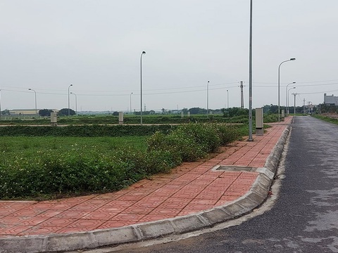 Vợ Đường Nhuệ bị khởi tố tội lợi dụng chức vụ, quyền hạn khi thi hành công vụ - Ảnh 2. Vợ Đường Nhuệ bị khởi tố tội lợi dụng chức vụ, quyền hạn khi thi hành công vụ - Ảnh 2.