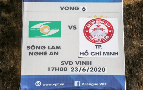 Sân Vinh bán vé trận SLNA gặp CLB TP.HCM theo kiểu con nhà nghèo - Ảnh 5. Sân Vinh bán vé trận SLNA gặp CLB TP.HCM theo kiểu con nhà nghèo - Ảnh 5.