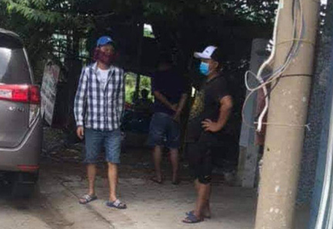 Thua đá gà qua mạng gần 600 triệu, học sinh lớp 11 bị giang hồ đến nhà đe dọa - Ảnh 1. Thua đá gà qua mạng gần 600 triệu, học sinh lớp 11 bị giang hồ đến nhà đe dọa - Ảnh 1.