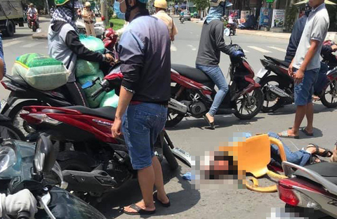 Trộm xe SH còn đâm chém trọng thương 2 người rượt đuổi ở quận Bình Tân - Ảnh 1. Trộm xe SH còn đâm chém trọng thương 2 người rượt đuổi ở quận Bình Tân - Ảnh 1.