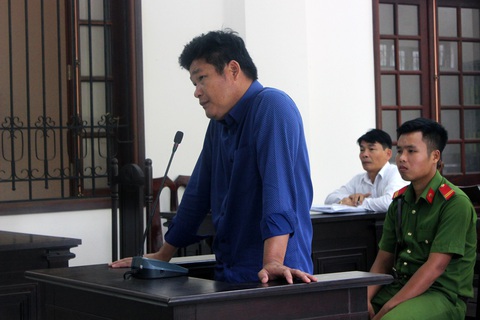 Đã 4 năm tù khi gọi giang hồ vây xe công an, giờ nhận thêm 3 năm tù tội trốn thuế - Ảnh 1. Đã 4 năm tù khi gọi giang hồ vây xe công an, giờ nhận thêm 3 năm tù tội trốn thuế - Ảnh 1.