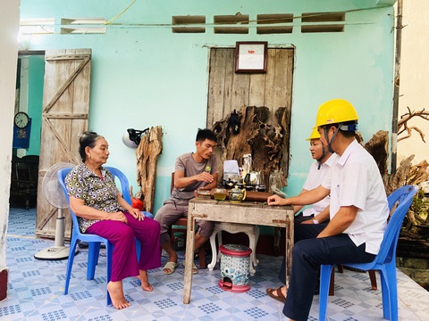 Tiền điện 1 nhà tăng khủng 89,4 triệu, tạm đình chỉ trưởng phòng kinh doanh - Ảnh 1. Tiền điện 1 nhà tăng khủng 89,4 triệu, tạm đình chỉ trưởng phòng kinh doanh - Ảnh 1.