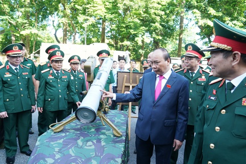 Thủ tướng: Ở đâu nhân dân gặp khó, ở đó có bộ đội giúp dân - Ảnh 1. Thủ tướng: Ở đâu nhân dân gặp khó, ở đó có bộ đội giúp dân - Ảnh 1.
