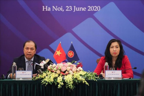ASEAN 36 sẽ bàn về Biển Đông và COC, không lẩn tránh vấn đề quốc tế - Ảnh 1. ASEAN 36 sẽ bàn về Biển Đông và COC, không lẩn tránh vấn đề quốc tế - Ảnh 1.