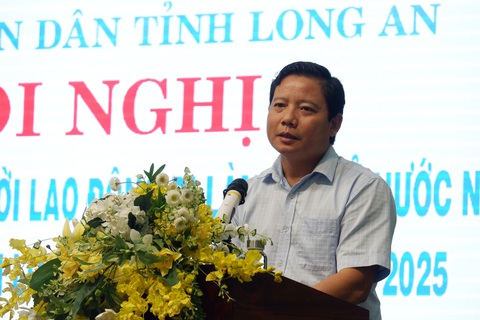 Long An hỗ trợ cho vay tiền, đưa 5.500 người đi xuất khẩu lao động - Ảnh 1. Long An hỗ trợ cho vay tiền, đưa 5.500 người đi xuất khẩu lao động - Ảnh 1.