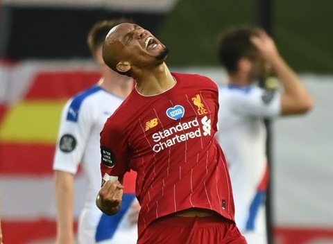 Đè bẹp Crystal Palace, Liverpool chạm tay vào cúp vô địch - Ảnh 3. Đè bẹp Crystal Palace, Liverpool chạm tay vào cúp vô địch - Ảnh 3.