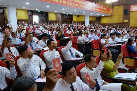 Phó bí thư Quảng Ngãi chỉ đạo đại hội huyện dù bí thư Lê Viết Chữ có mặt - Ảnh 3. Phó bí thư Quảng Ngãi chỉ đạo đại hội huyện dù bí thư Lê Viết Chữ có mặt - Ảnh 3.