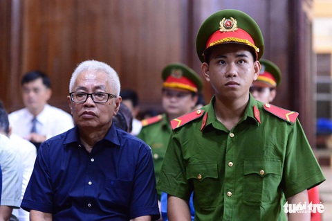 Ông Trần Phương Bình: Phóng lao phải theo lao - Ảnh 2. Ông Trần Phương Bình: Phóng lao phải theo lao - Ảnh 2.