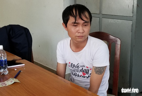 Tạm giam người đàn ông bắt cóc bé gái vào nghĩa trang hiếp dâm - Ảnh 1. Tạm giam người đàn ông bắt cóc bé gái vào nghĩa trang hiếp dâm - Ảnh 1.