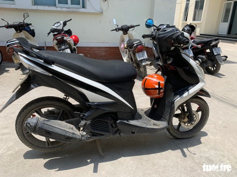 Quay toàn cảnh tiệm vàng để nghiên cứu trước khi dùng búa đục tường - Ảnh 2. Quay toàn cảnh tiệm vàng để nghiên cứu trước khi dùng búa đục tường - Ảnh 2.