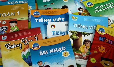 Sở GD-ĐT TP.HCM nói gì về lựa chọn sách giáo khoa? - Ảnh 1. Sở GD-ĐT TP.HCM nói gì về lựa chọn sách giáo khoa? - Ảnh 1.