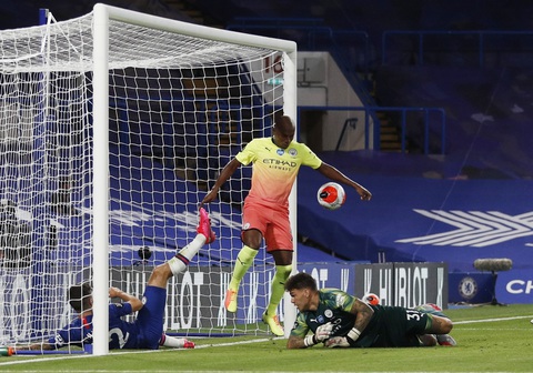 Thất bại trước Chelsea, Man City dâng chức vô địch cho Liverpool - Ảnh 3. Thất bại trước Chelsea, Man City dâng chức vô địch cho Liverpool - Ảnh 3.