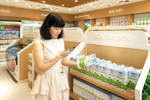 Vinamilk 8 năm liền được người tiêu dùng chọn mua nhiều nhất - Ảnh 2. Vinamilk 8 năm liền được người tiêu dùng chọn mua nhiều nhất - Ảnh 2.