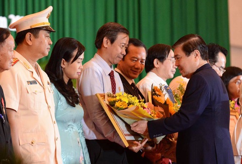 TP.HCM đưa phong trào thi đua thành động lực vực dậy kinh tế - Ảnh 5. TP.HCM đưa phong trào thi đua thành động lực vực dậy kinh tế - Ảnh 5.