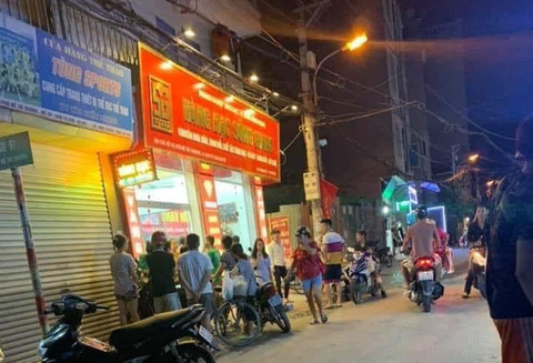 Vờ làm khách vào mua vàng rồi cướp vàng tẩu thoát trong đêm - Ảnh 1. Vờ làm khách vào mua vàng rồi cướp vàng tẩu thoát trong đêm - Ảnh 1.