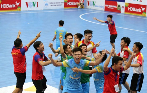 Sanvinest Sanatech Khánh Hòa ngược dòng khó tin trước Sahako - Ảnh 2. Sanvinest Sanatech Khánh Hòa ngược dòng khó tin trước Sahako - Ảnh 2.