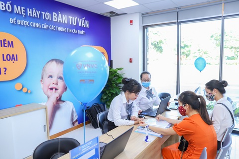 Khai trương trung tâm tiêm chủng VNVC Đông Anh - Ảnh 3. Khai trương trung tâm tiêm chủng VNVC Đông Anh - Ảnh 3.