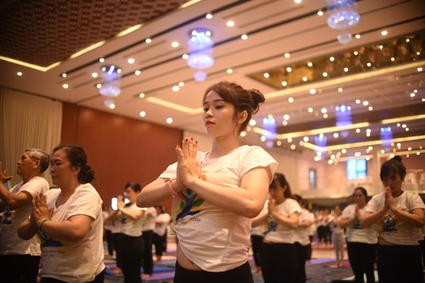 Hơn 600 người cùng tham gia tập YOGA tại Phú Yên - Ảnh 3. Hơn 600 người cùng tham gia tập YOGA tại Phú Yên - Ảnh 3.