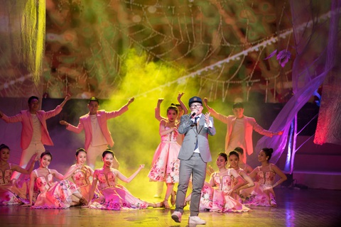 Thủ tướng Nguyễn Xuân Phúc dự đêm nhạc tưởng nhớ Trịnh Công Sơn - Ảnh 17. Thủ tướng Nguyễn Xuân Phúc dự đêm nhạc tưởng nhớ Trịnh Công Sơn - Ảnh 17.