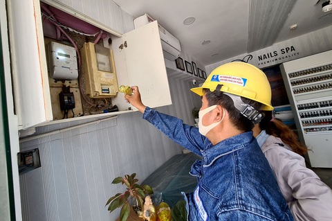 Cả tuần đi kiểm tra ghi chỉ số, hóa đơn tiền điện - Ảnh 1. Cả tuần đi kiểm tra ghi chỉ số, hóa đơn tiền điện - Ảnh 1.