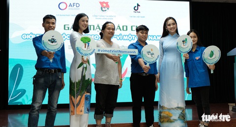 Cùng Hoa hậu Ngọc Hân làm clip Vì một Việt Nam xanh - Ảnh 1. Cùng Hoa hậu Ngọc Hân làm clip Vì một Việt Nam xanh - Ảnh 1.