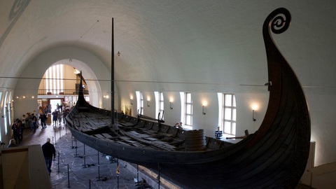 Na Uy khai quật tàu Viking cổ đầu tiên sau hơn một thế kỷ - Ảnh 1. Na Uy khai quật tàu Viking cổ đầu tiên sau hơn một thế kỷ - Ảnh 1.