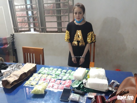 Tạm giữ người phụ nữ vận chuyển 4kg ma túy từ Campuchia về VN - Ảnh 1. Tạm giữ người phụ nữ vận chuyển 4kg ma túy từ Campuchia về VN - Ảnh 1.