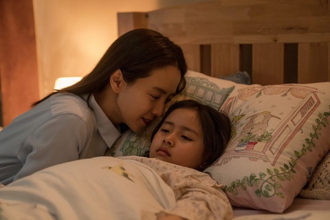 Phim Kẻ xâm nhập: Lời cảnh tỉnh về hội thánh tà đạo đáng sợ của Hàn Quốc - Ảnh 5. Phim Kẻ xâm nhập: Lời cảnh tỉnh về hội thánh tà đạo đáng sợ của Hàn Quốc - Ảnh 5.